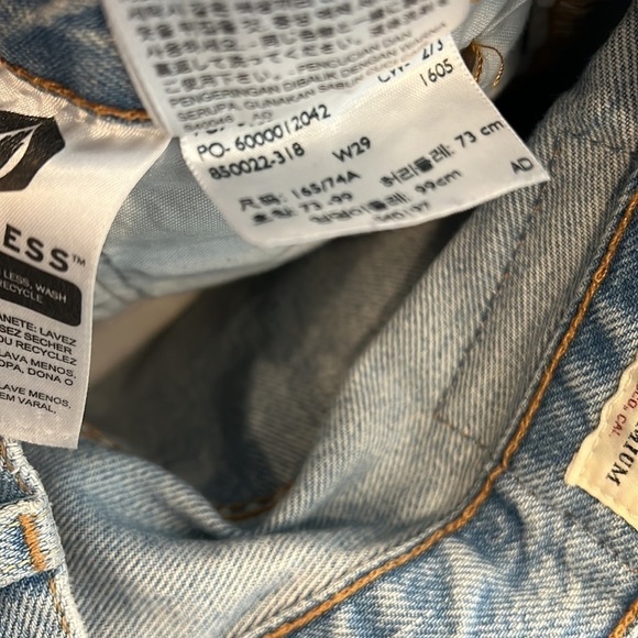 Levi’s 501 Distressed Light Wash Jean Shirts Size 29 - Picture 9 of 9